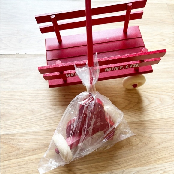 Heritage Mint Ltd Vintage Doll collectors accessories D-77 red wagon - Picture 7 of 10